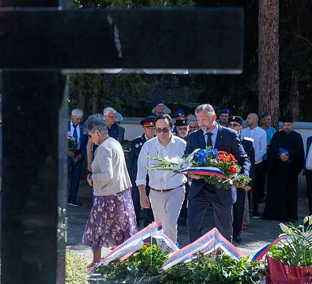 Делегация Русского Дома почтила память добровольца сербско-турецкой войны