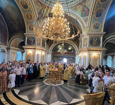 В Уфу принесен ковчег с частицей мощей святителя Тихона, Патриарха Московского и всея России