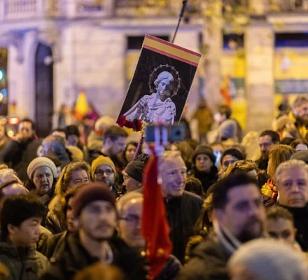 Ватикан: Святые обязательные дни не освобождаются, если переносятся на понедельник