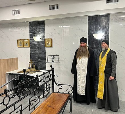 Священники Челябинской епархии поддержали родственников погибших на заводе в Копейске