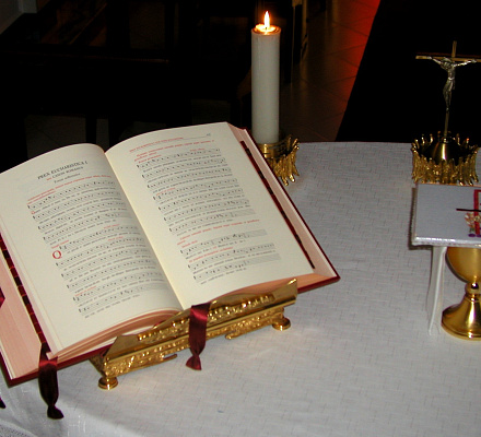 Die römisch-katholische Kirche klärt den Text der liturgischen Gebete