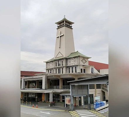 Сингапурский священник получил ножевое ранение во время совершения мессы