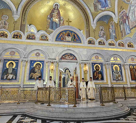 Патриарху Порфирию поклонились в храме Святого Саввы