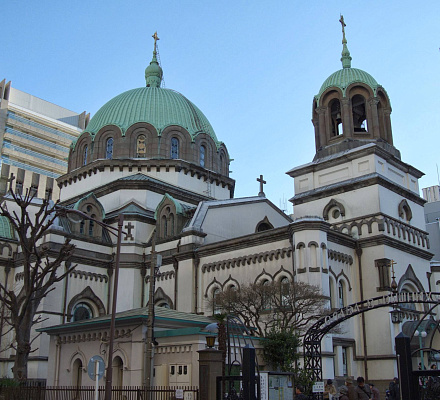 Neue Glocken in der Auferstehungskathedrale in Tokio installiert