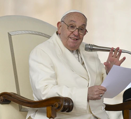 Папа Франциск: Истинная преданность Марии всегда "указывает на Иисуса