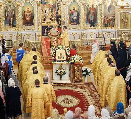 В Ульяновск принесен ковчег с мощами святителя Тихона, Патриарха Московского