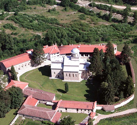 Geheimnisvolles mittelalterliches Fresko aus der Klosterkirche
