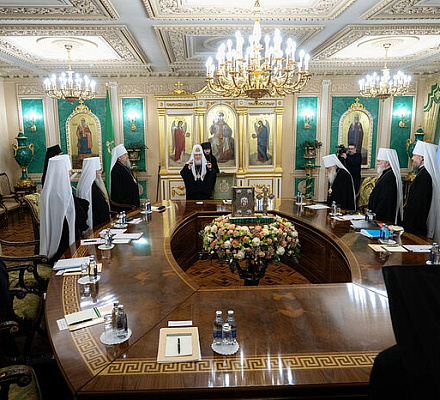 Святейший Патриарх Кирилл возглавил очередное заседание Священного Синода