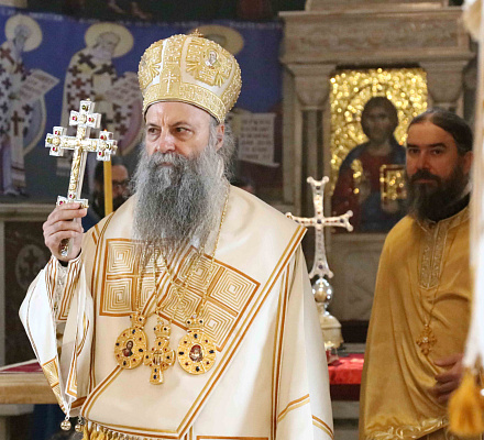 Патриарх Порфирий совершил Святую литургию в храме святого Симеона Мироцвета в Новом Белграде