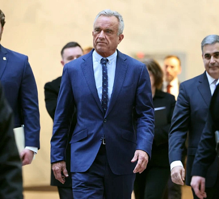 Номинант Трампа на пост министра здравоохранения Роберт Ф. Кеннеди-младший успокаивает сенаторов, выступающих за сохранение жизни, своими политическими планами