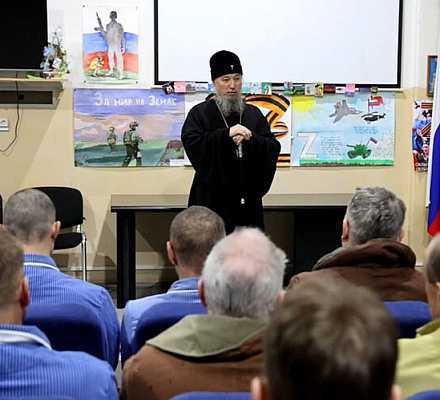 Митрополит Василий посетил Краснодарский военный госпиталь