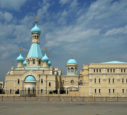 Die russisch-orthodoxe Kirche in den Emiraten hat ihre Türen für Gläubige wieder geöffnet