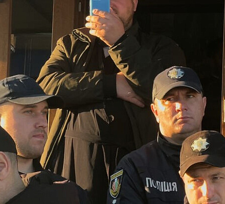 В буковинском селе Заболотье при содействии полиции захвачен Илиинский храм Украинской Православной Церкви