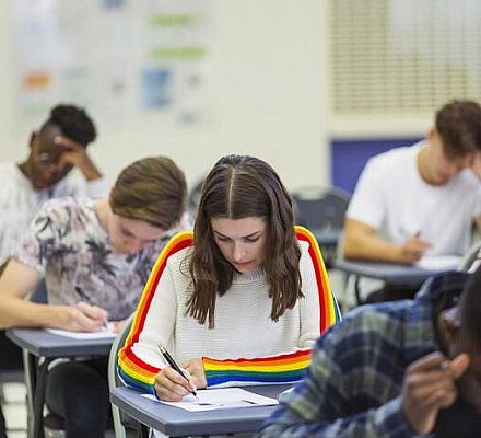 Орегон: двум сотрудницам, уволенным за недовольство трансгендерной политикой школы, заплатят компенсацию в размере $650 000