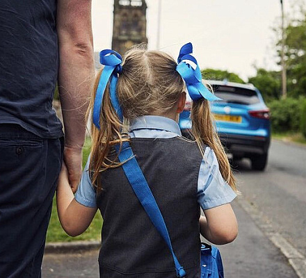 Англия: начальная школа отменила ежегодное празднование Пасхи во имя «разнообразия», вызвав массовое недовольство