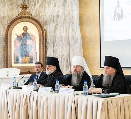 В Пензенской семинарии прошла конференция «Роль Русской Православной Церкви, общества и государства в сохранении исторической памяти о новомучениках, исповедниках и жертвах репрессий»