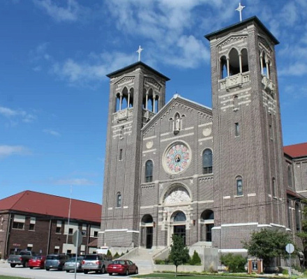 ФОТО: Исторический католический приход в Индиане получил $650 000 на ремонт столетней церкви