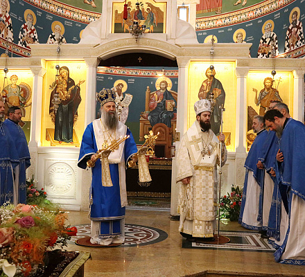 Патриарху Порфирию поклонились в церкви Святого Димитрия в Новом Белграде