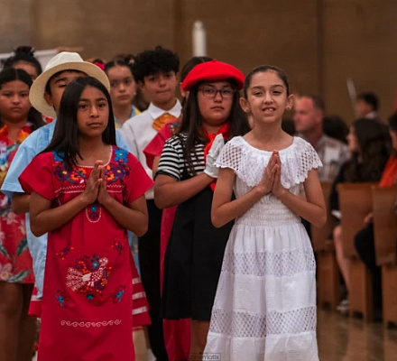 Дети помогают детям": Миссионерская ассоциация "Детство" помогает молодежи стать евангелистами