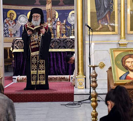 Молитва прощения в церкви Святого Креста в Аль-Касаа, Дамаск,