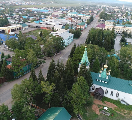 In der ländlichen Kirche von Transbaikalia wurde die Ikone des Allerheiligsten Theotokos befriedet