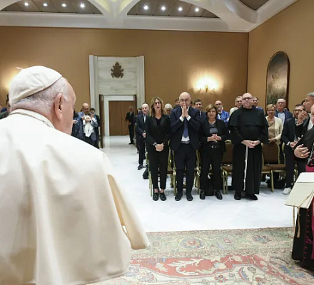 Папа Франциск - молодым экономистам: "Любовь - первый и величайший фактор перемен