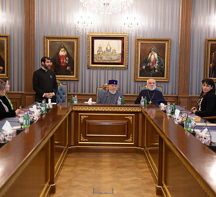 Католикос Всех Армян принял членов «Армянской библиотечной ассоциации»
