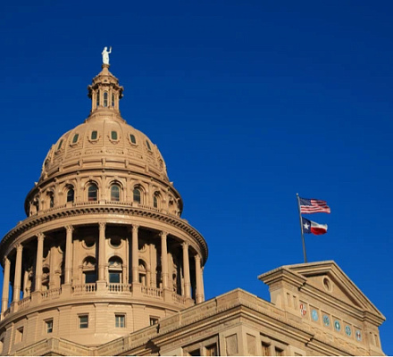 Католические епископы выражают "глубокое разочарование" в связи с отменой закона о мечте в Техасе