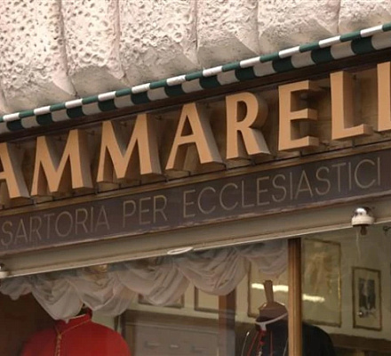 Знаменитый портной Рима готовится к встрече новых кардиналов Католической церкви