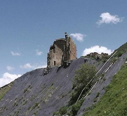 Sie wollen die mittelalterliche Kirche zum 1100. Jahrestag der Taufe von Alanya restaurieren