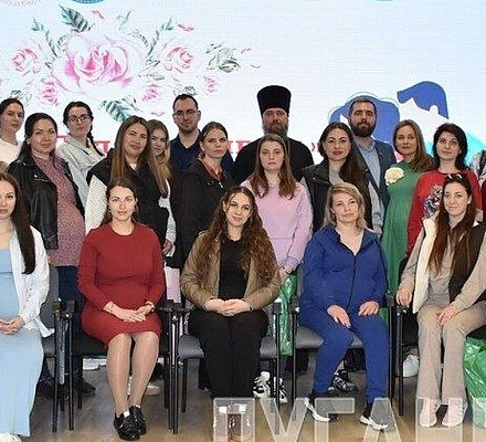 В Луганске прошел «МамаПапаФестиваль», посвященный Дню беременных