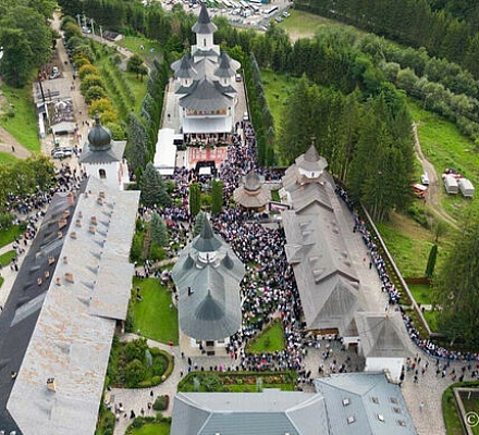 В Румынии состоялось местное провозглашение святости старцев Паисия (Олару) и Клеопы (Илие)