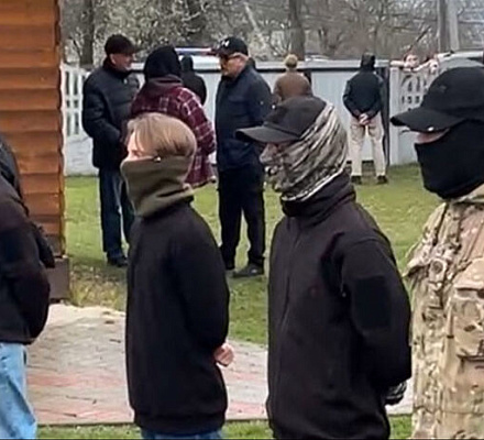 Раскольники захватили храм канонической Церкви в Черновицкой области
