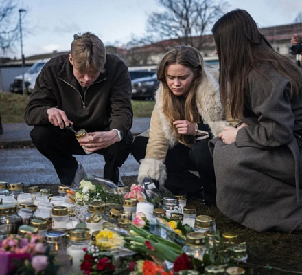 Папа Франциск молится о жертвах и скорбящих семьях, пострадавших в результате трагической стрельбы в школе в Швеции