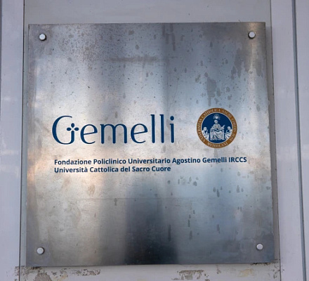 LIVE UPDATES: Папа Франциск отдыхает в четверг утром, продолжает лечение