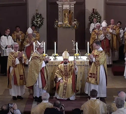 Кардинал Паролин рукополагает нового епископа Осло, подчеркивая руководство Святого Духа