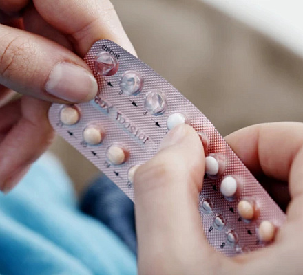 Администрация Байдена собирается обязать страховые компании покрывать безрецептурные контрацептивы