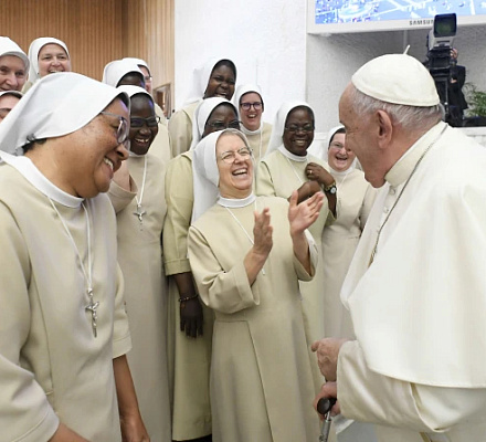 Папа Франциск пишет эссе о юморе: "Ирония - это лекарство