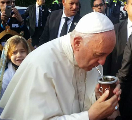 Печенье и эмпанада в Dilexit Nos: ссылки на еду в учениях Папы Франциска