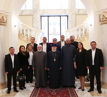 Католикос Всех Армян принял членов фракции «Эчмиадзин» Совета старейшин Вагаршапатской общины
