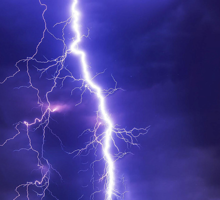 16 Menschen durch Blitzschlag in der Kirche der Siebenten-Tags-Adventisten getötet