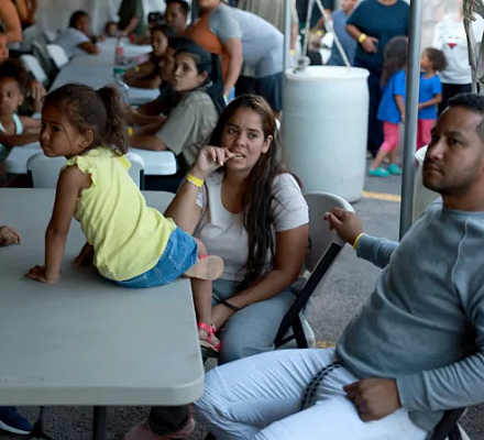 Как Католическая церковь относится к иммиграции и иммигрантам?