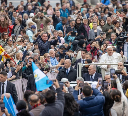 Папа Франциск зачитал трогательное свидетельство веры украинского студента на общей аудиенции