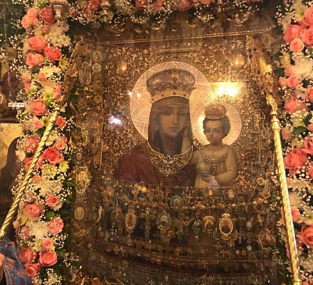 Die wundersame Ikone der Muttergottes 'Schau auf Demut' wurde von Kiew nach Moskau gebracht