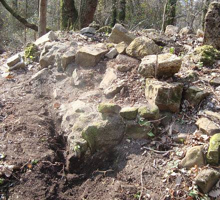 Fundamente eines mittelalterlichen Tempels in Sotschi entdeckt