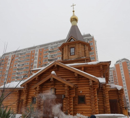 In Moskau wird ein hölzerner Tempelkomplex zu Ehren der 12 Apostel gebaut