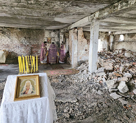 В Угледаре прошло богослужение в честь свт. Тихона, Патриарха Всероссийского