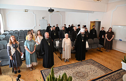 В Смоленской епархии открылся семинар по вопросам духовной поддержки и психологической помощи участникам СВО