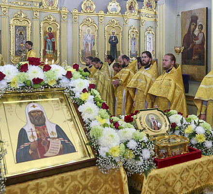 Ковчег с мощами святителя Тихона, Патриарха Московского, был принесен в Тамбов