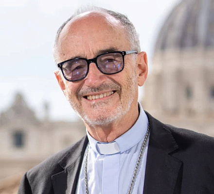 Кардинал Черни: наследием Синода станет "обновленная" миссионерская Церковь